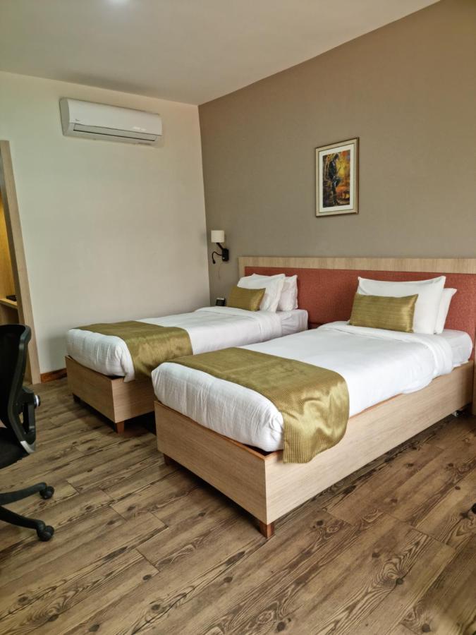 Hotel Nirvana By Luxury International Paklihwa Екстериор снимка